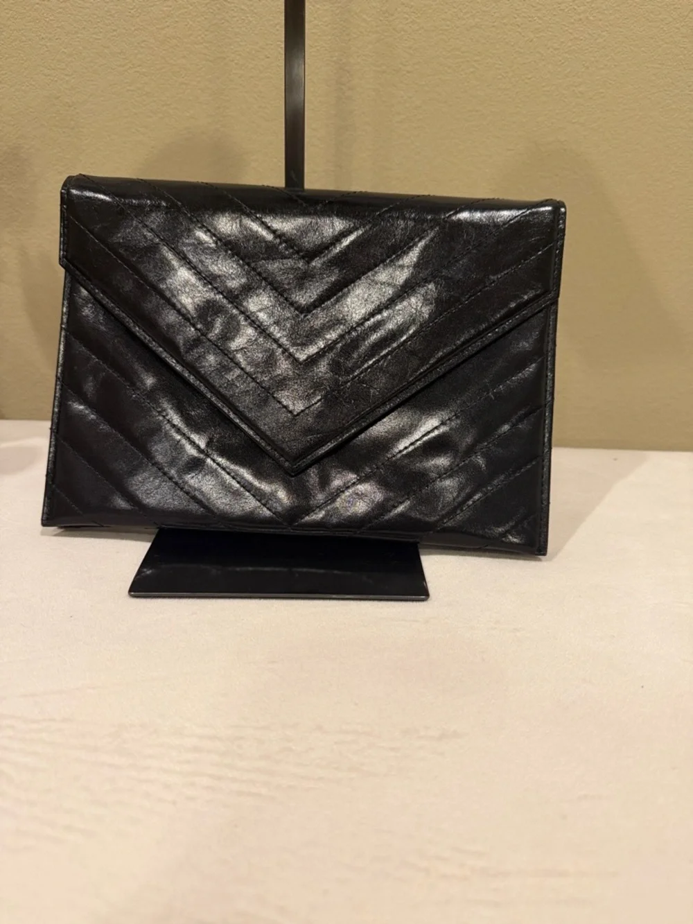 Yves Saint Laurent black chevron quilted leather envelope clutch bag. - Picture 1 of 7